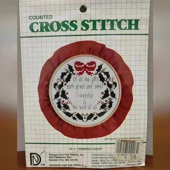 Christmas Cross Stitch Kit Wreath 3105 Designs for the Needle Hoop Frame NIP New - Picture 1 of 5